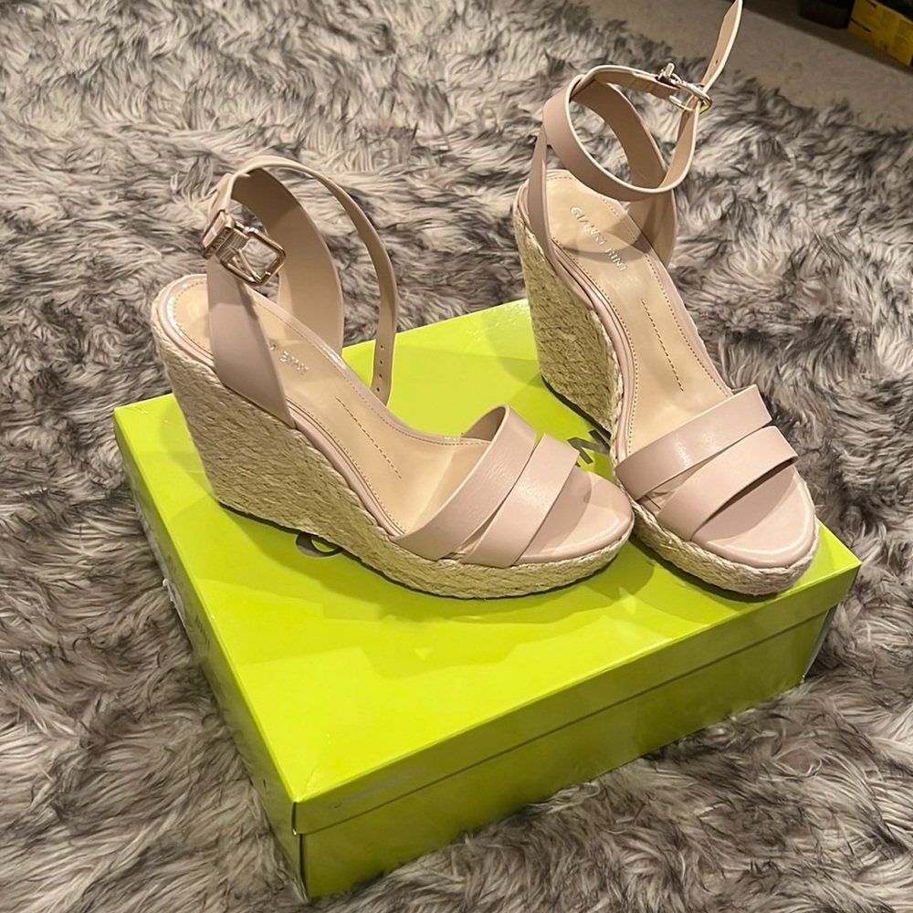 Gianni Bini Nude Straw Wedges
